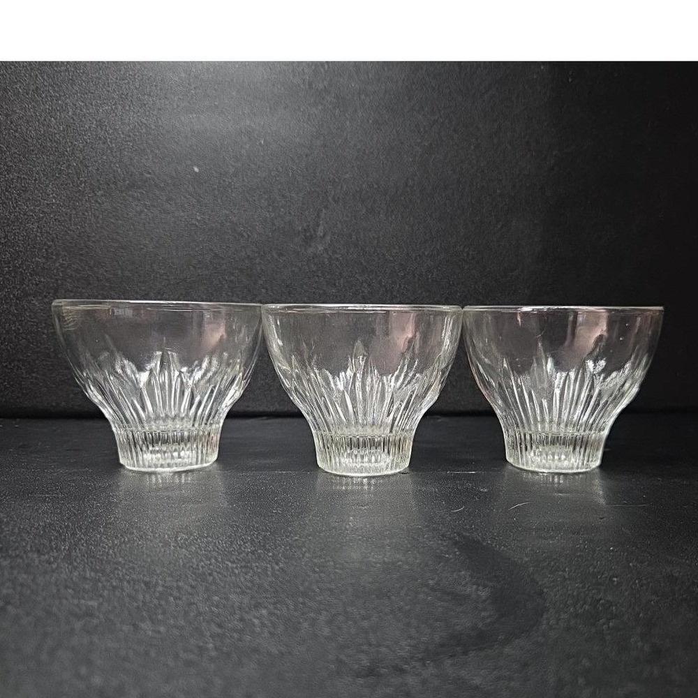 Indiana Glass Footed Cocktail Glasses, Set of 3, Vintage Ribbed Design Tumblers - Picture 4 of 11